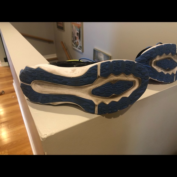 ASICS Novablast - Picture 6 of 6